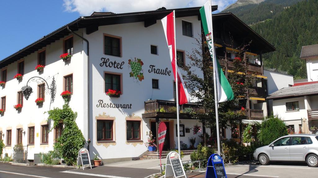 Hotel Traube Sankt Gallenkirch Extérieur photo