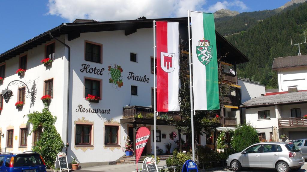 Hotel Traube Sankt Gallenkirch Extérieur photo