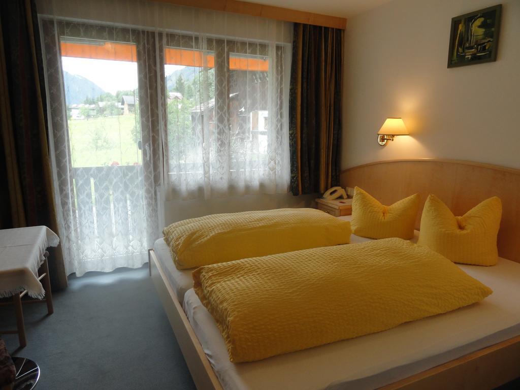 Hotel Traube Sankt Gallenkirch Chambre photo