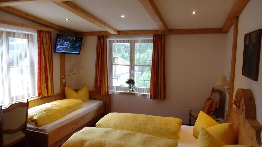 Hotel Traube Sankt Gallenkirch Chambre photo