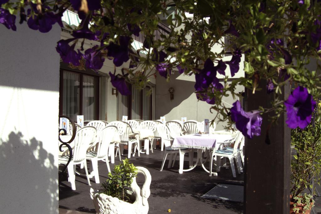 Hotel Traube Sankt Gallenkirch Extérieur photo