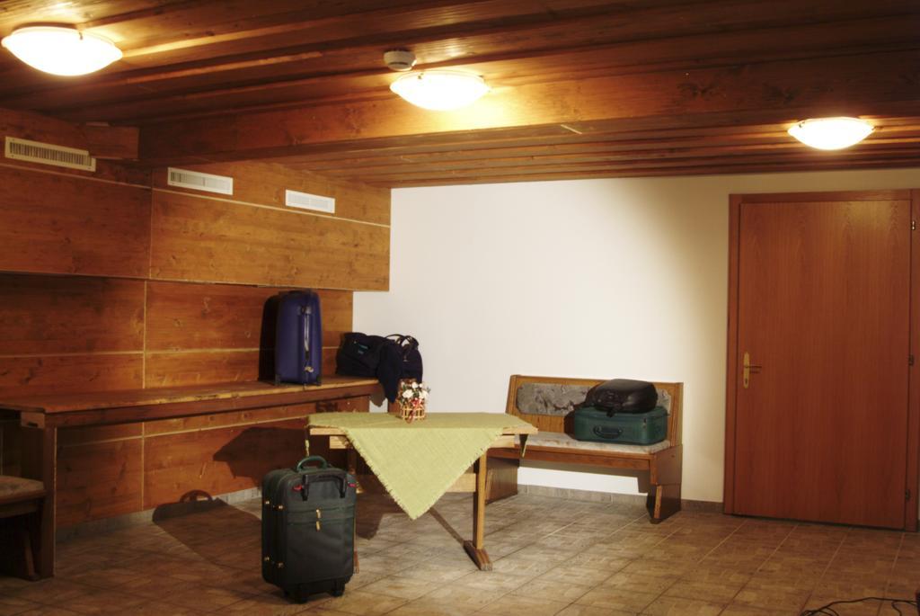 Hotel Traube Sankt Gallenkirch Extérieur photo